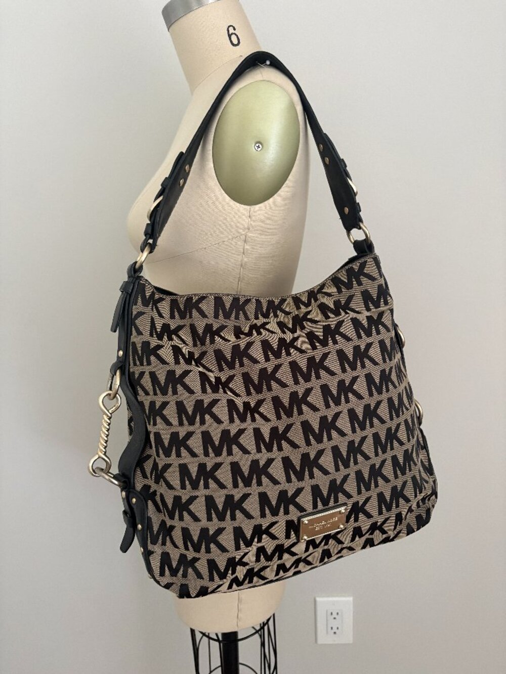 Michael Kors Big Valley Monogram Hobo Shoulder Bag Y2K Office Siren Mob Wife
